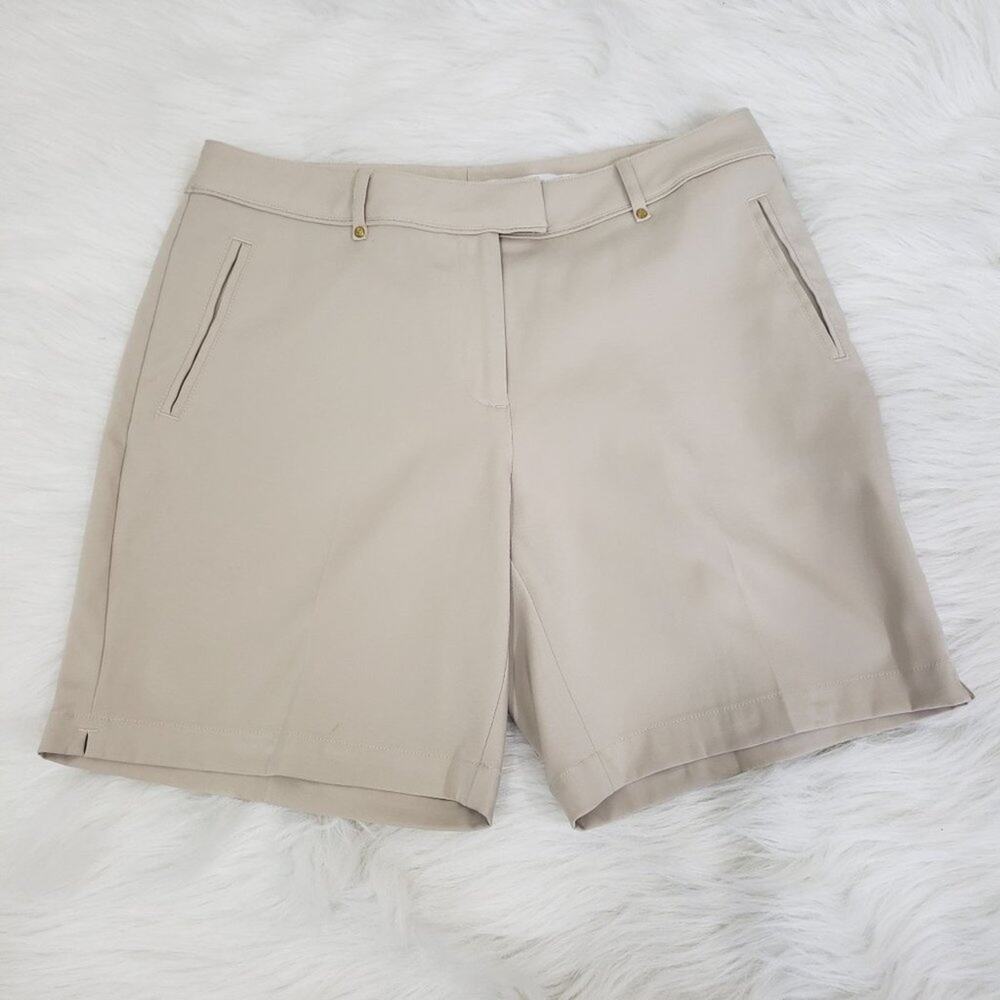 Lady Hagen beige high‎ waisted stretch with 7" inseam golf shorts woman's size 6